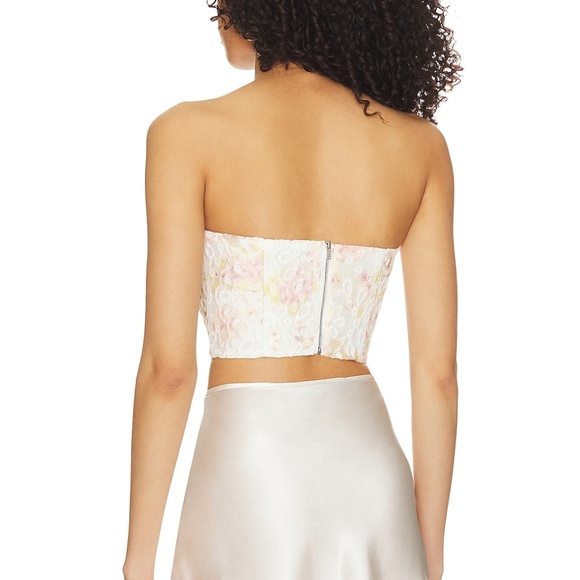 Lila Bustier in Sunny Floral Bardot - Picture 2 of 5